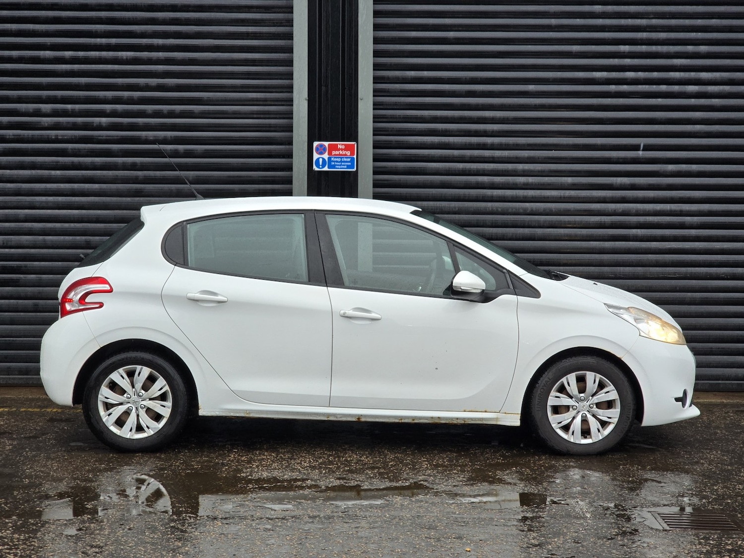 Used Peugeot 208 2014 for sale - 77508524: Photo 6