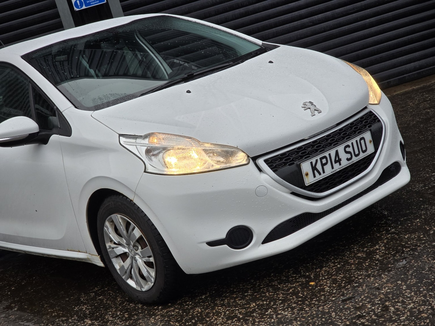 Used Peugeot 208 2014 for sale - 77973702: Photo 2