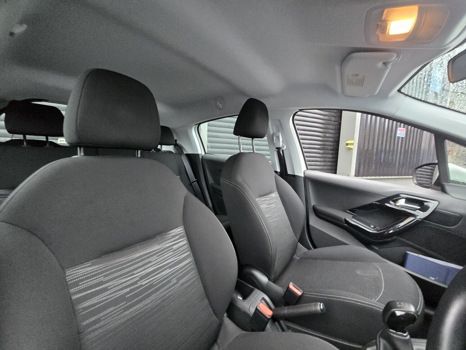 Used Peugeot 208 2014 for sale - 77973702: Photo 4