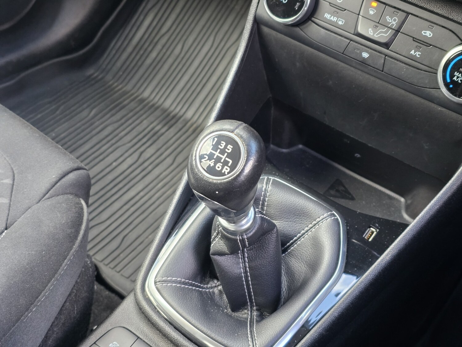 Used Ford Fiesta 2018 for sale - 77945775: Photo 12