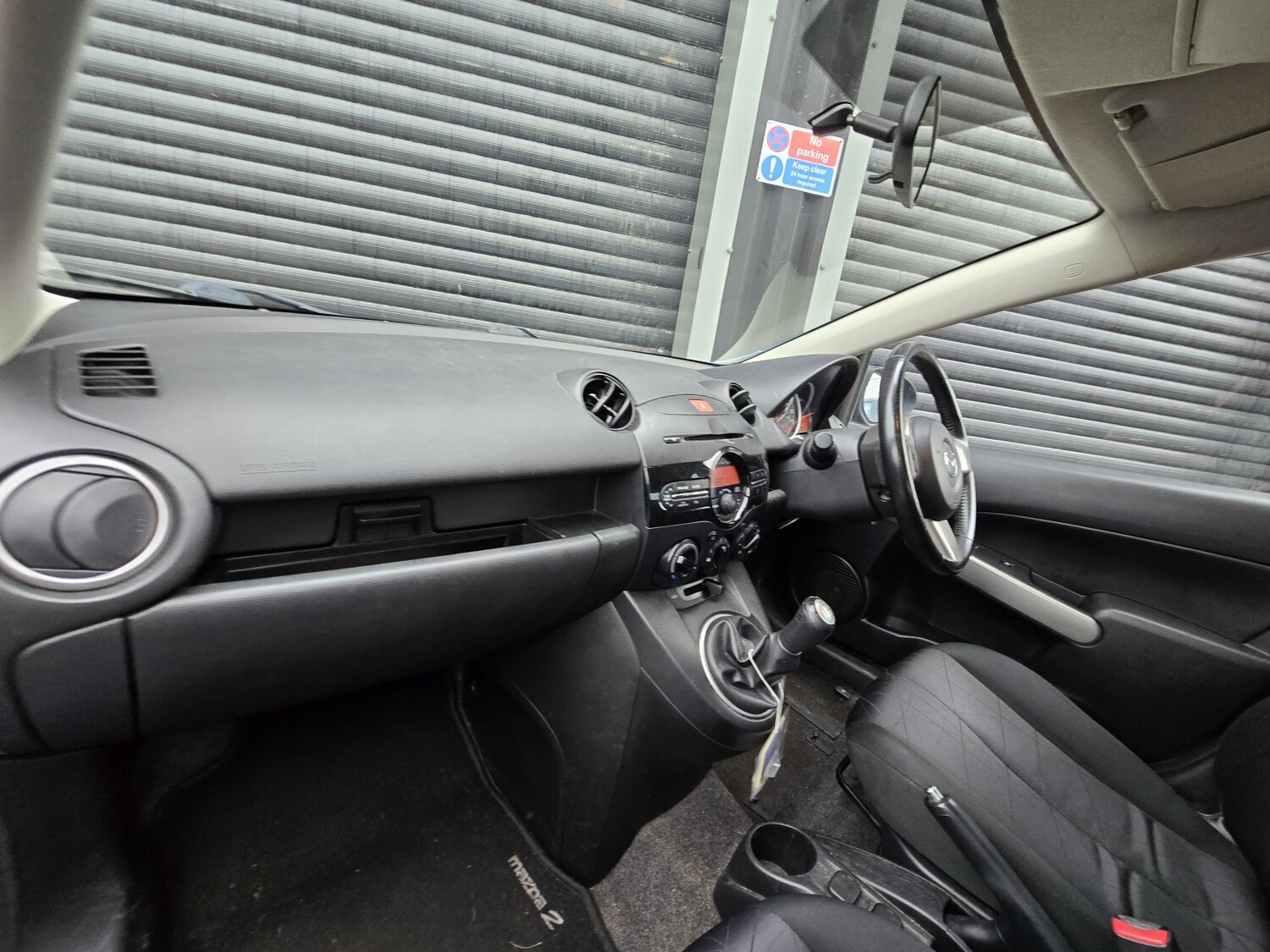 Used Mazda Mazda2 2013 for sale - 77656297: Photo 9