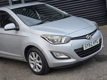 Used Hyundai i20 2012 for sale - 79580399: Photo