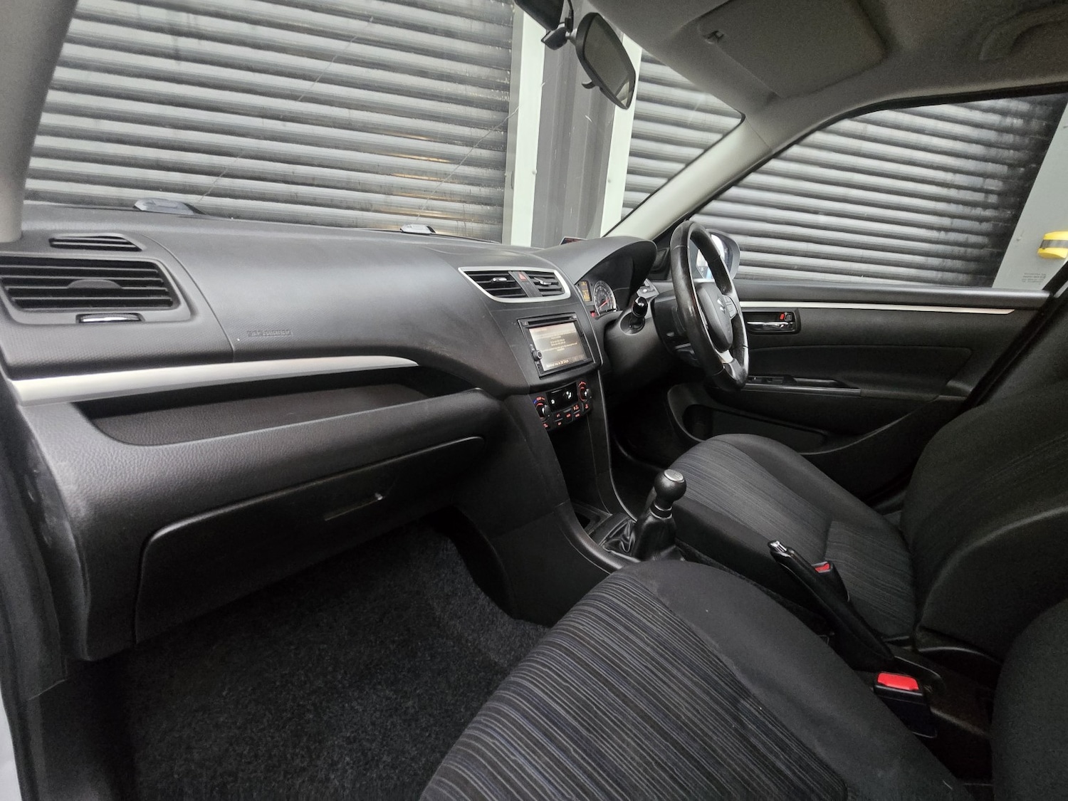 Used Suzuki Swift 2015 for sale - 76559887: Photo 10