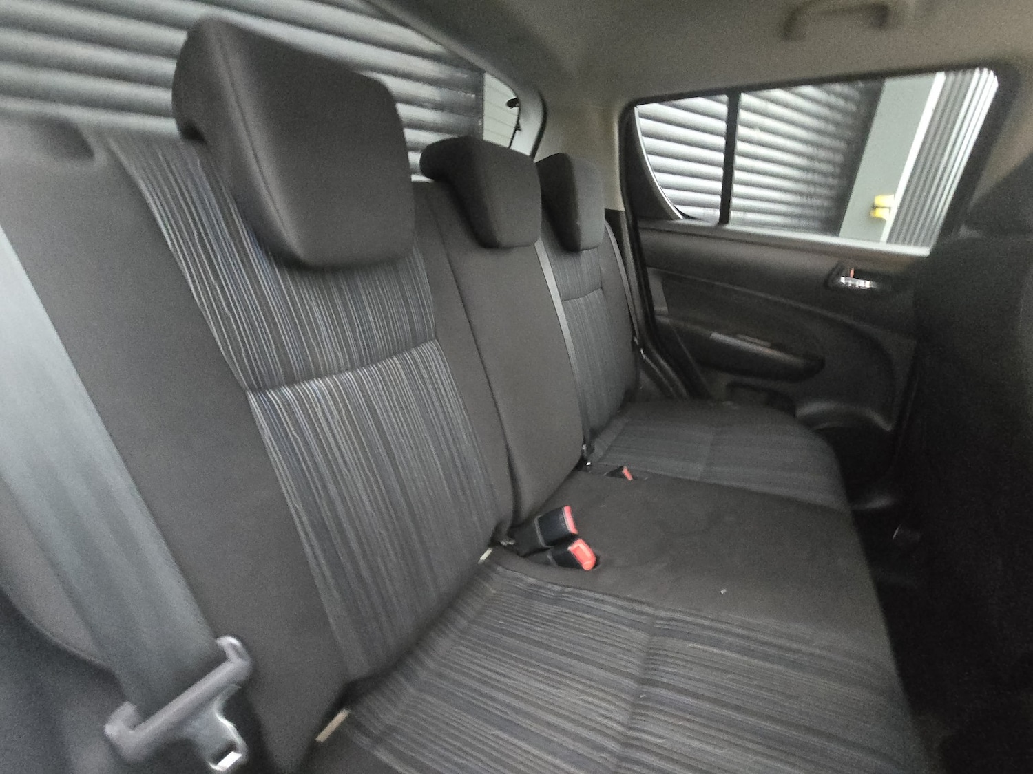 Used Suzuki Swift 2015 for sale - 76559887: Photo 3