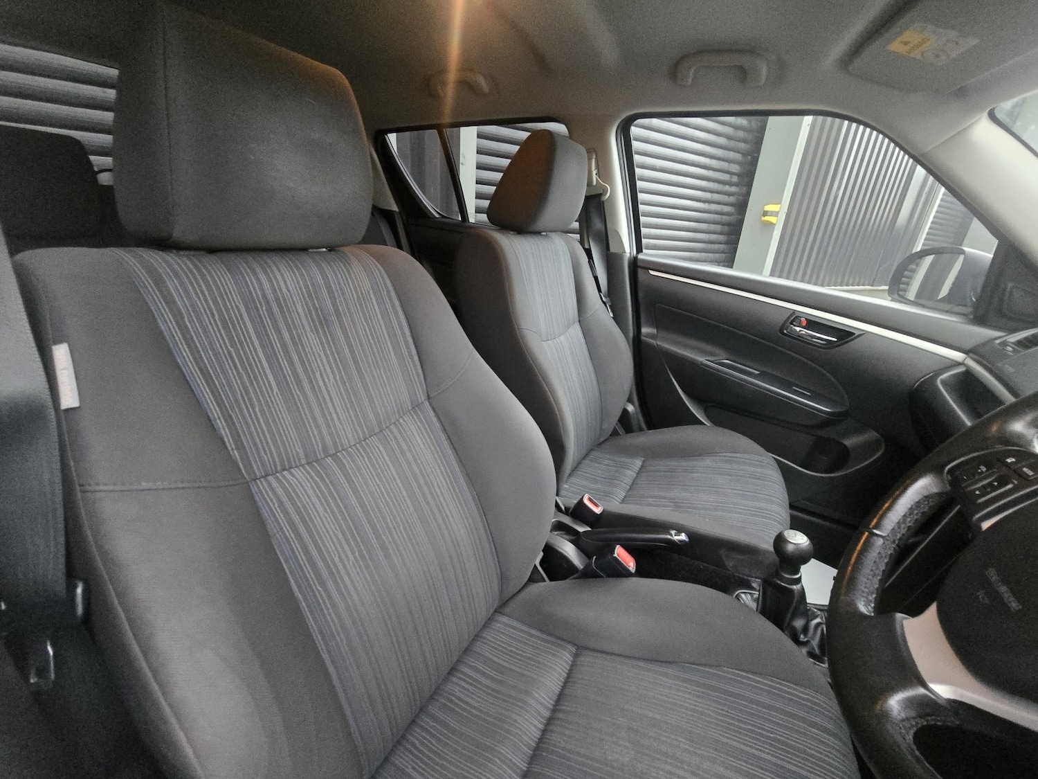 Used Suzuki Swift 2015 for sale - 76559887: Photo 4