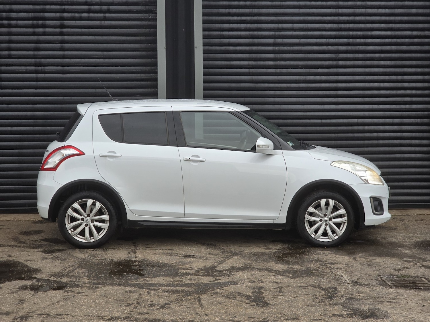 Used Suzuki Swift 2015 for sale - 76559887: Photo 6