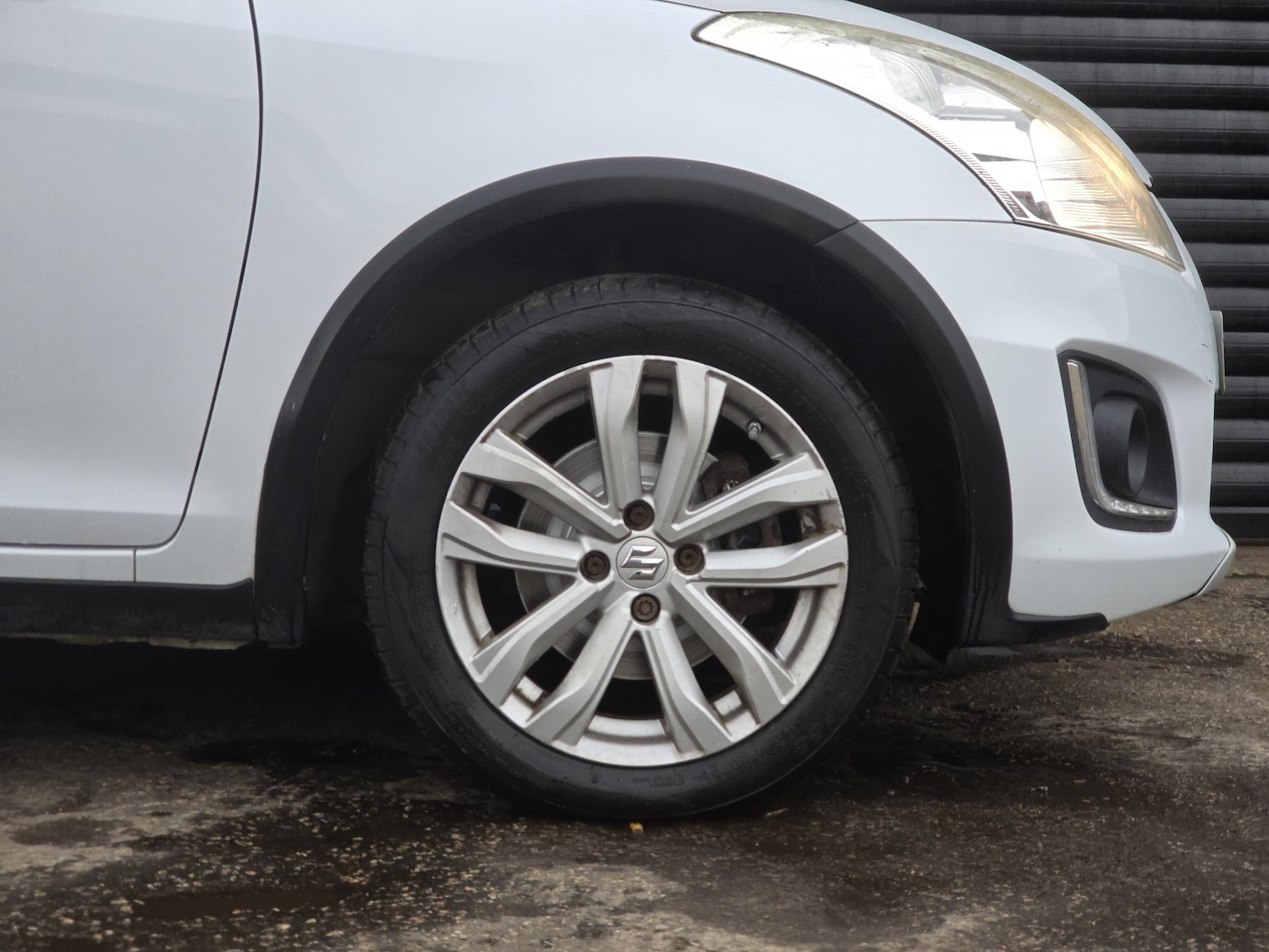 Used Suzuki Swift 2015 for sale - 76559887: Photo 7