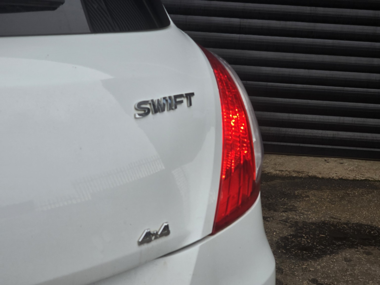 Used Suzuki Swift 2015 for sale - 76559887: Photo 9
