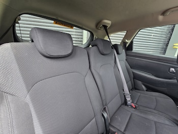 Used Kia Carens 2016 for sale - 78552523: Photo