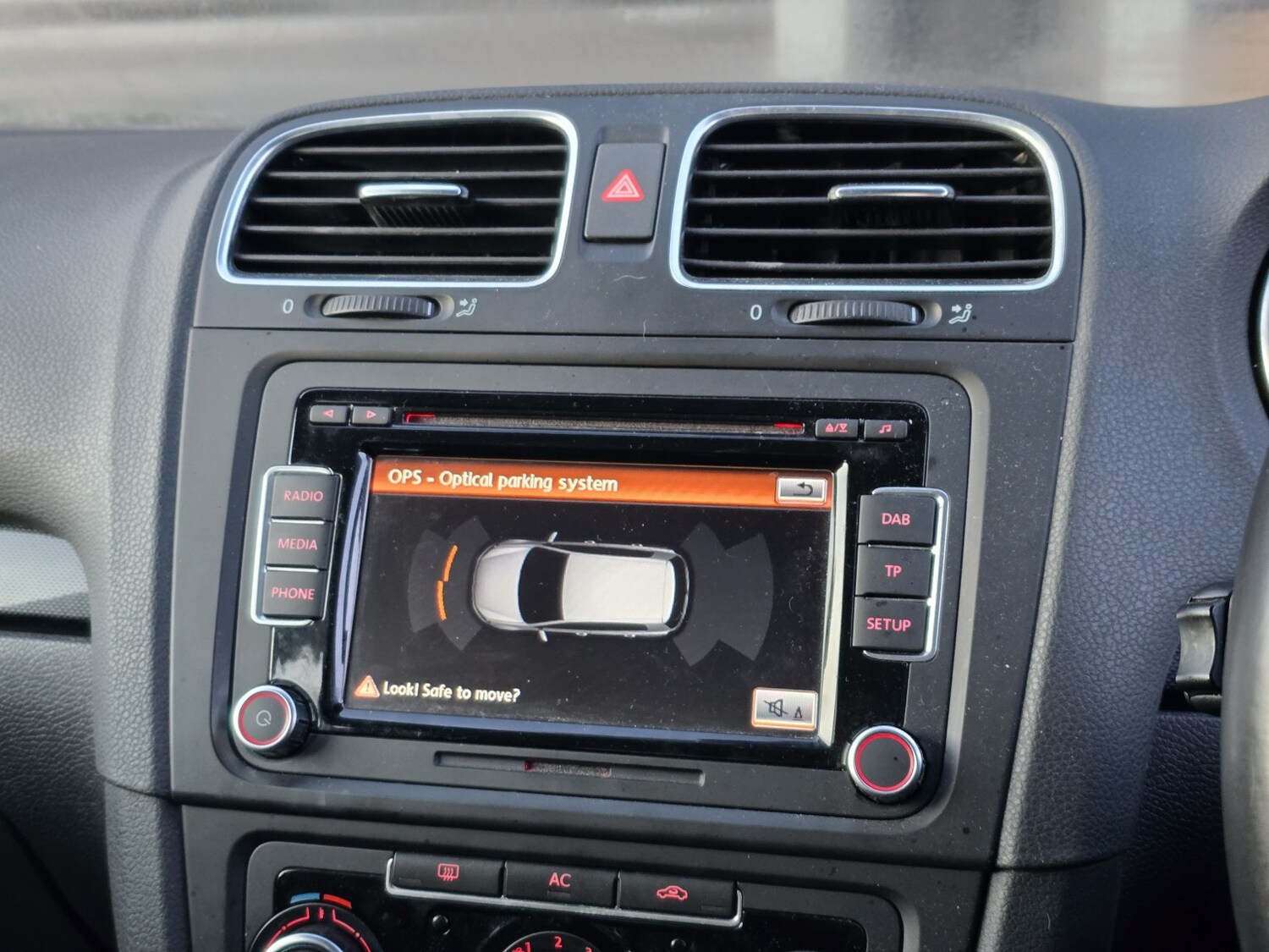 Used Volkswagen Golf 2011 for sale - 77822281: Photo 9