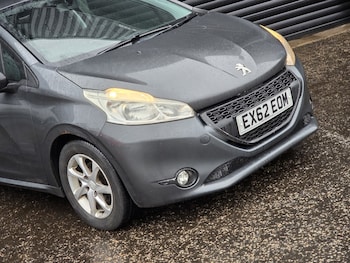 Used Peugeot 208 2012 for sale - 78285529: Photo