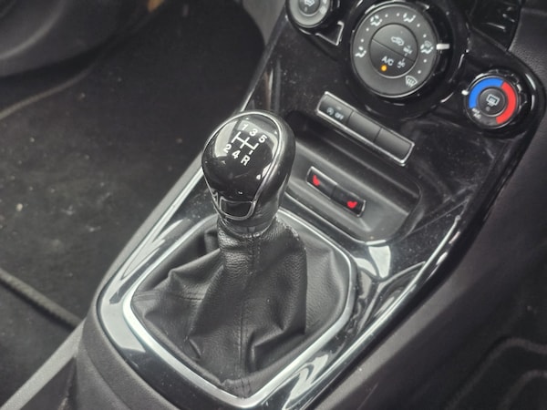 Used Ford Fiesta 2013 for sale - 76058026: Photo 12