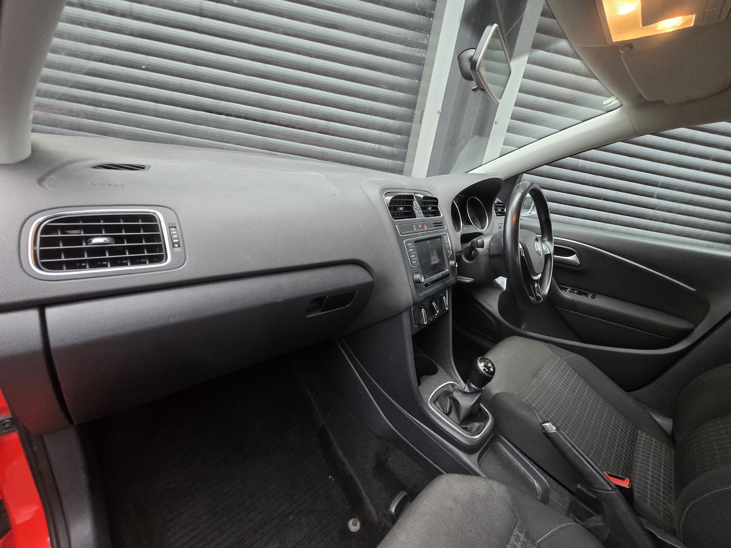 Used Volkswagen Polo 2015 for sale - 76387274: Photo 11