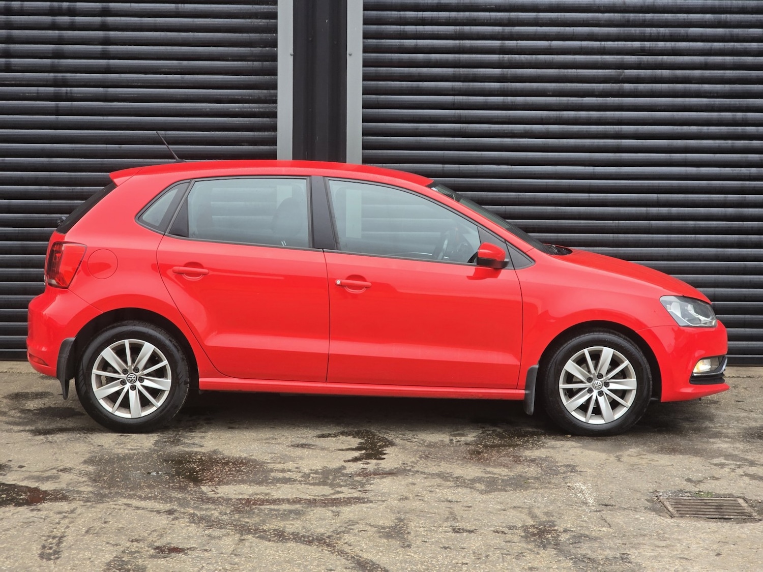 Used Volkswagen Polo 2015 for sale - 76387274: Photo 6