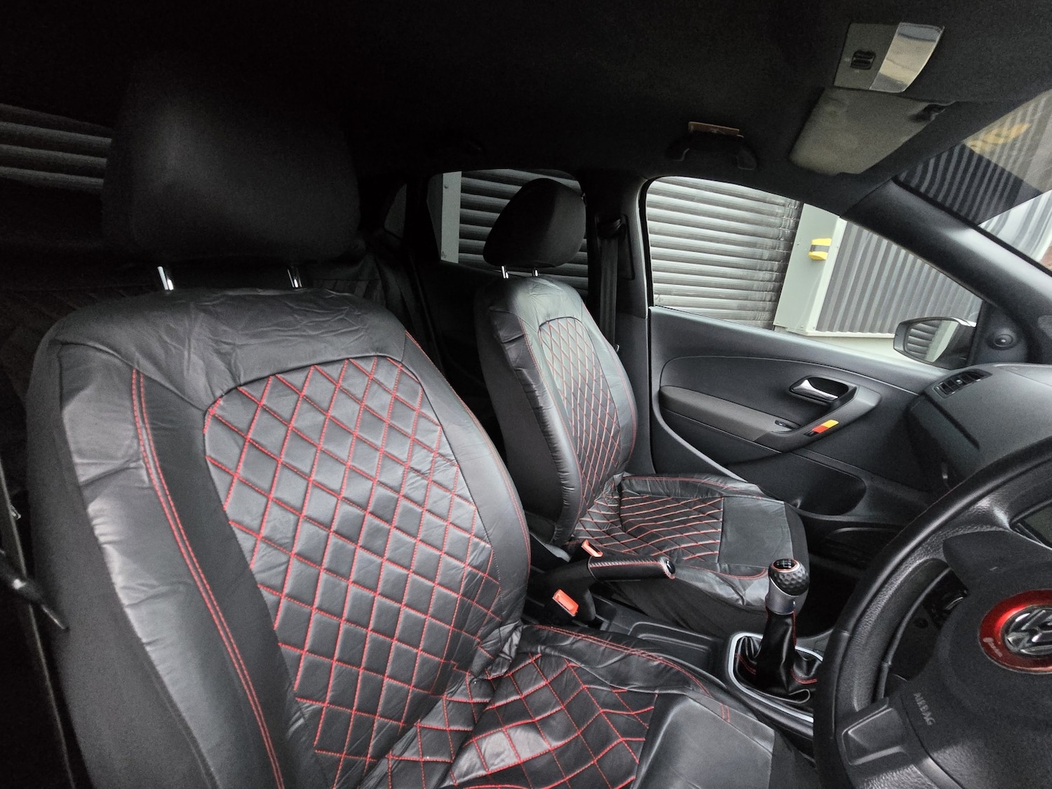 Used Volkswagen Polo 2011 for sale - 77610097: Photo 4