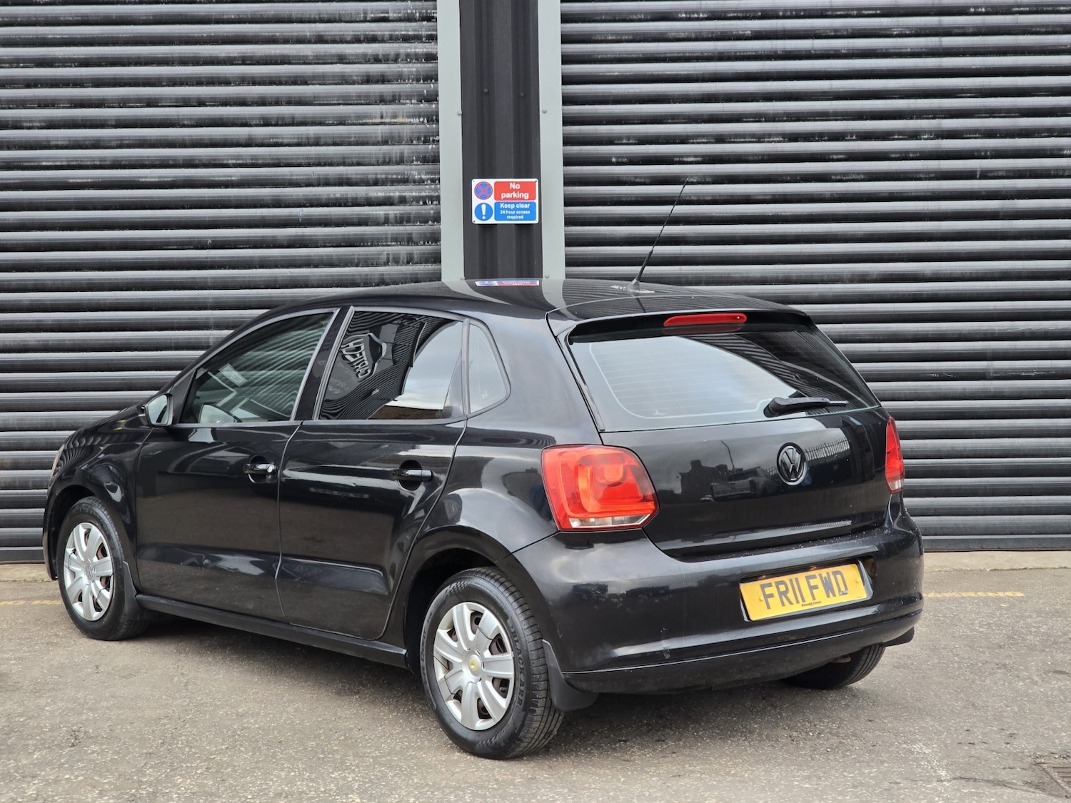 Used Volkswagen Polo 2011 for sale - 77610097: Photo 7