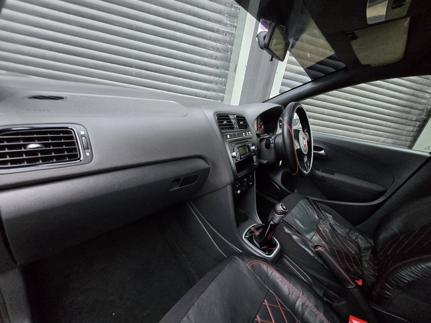 Used Volkswagen Polo 2011 for sale - 77610097: Photo 8