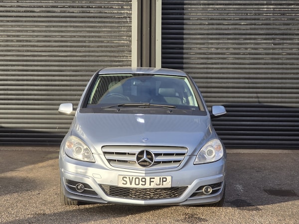 Used Mercedes-Benz B-Class 2009 for sale - 76058100: Photo 2