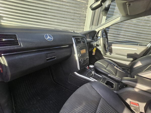 Used Mercedes-Benz B-Class 2009 for sale - 76058100: Photo 7