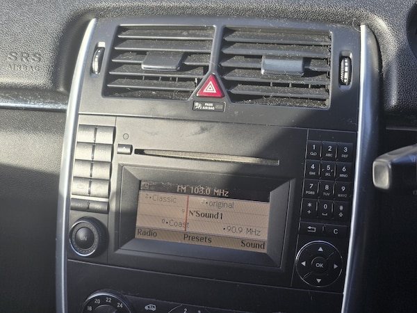 Used Mercedes-Benz B-Class 2009 for sale - 76058100: Photo 9