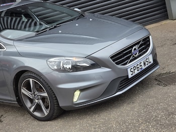 Used Volvo V40 2015 for sale - 79580434: Photo