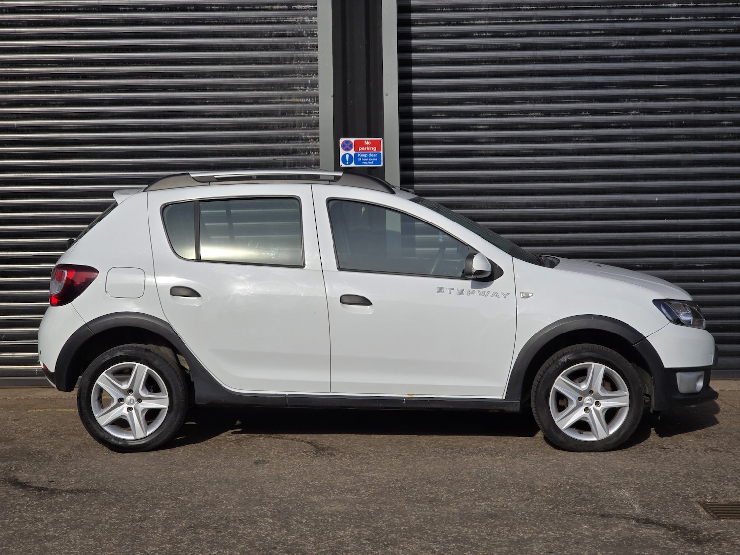 Used Dacia Sandero Stepway 2016 for sale - 78018273: Photo 6