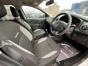 Used Dacia Sandero Stepway 2014 for sale - 76164435: Photo 3