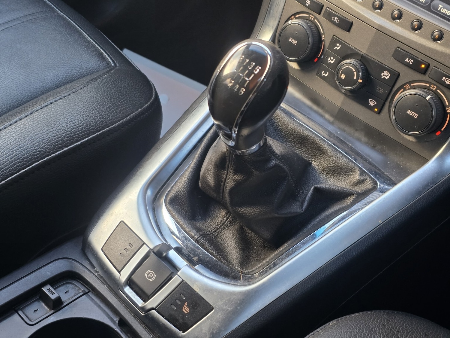 Used Vauxhall Antara 2015 for sale - 76402166: Photo 11