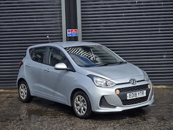 Used Hyundai i10 2018 for sale - 79510276: Photo