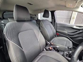 Used Ford Fiesta 2017 for sale - 78565105: Photo