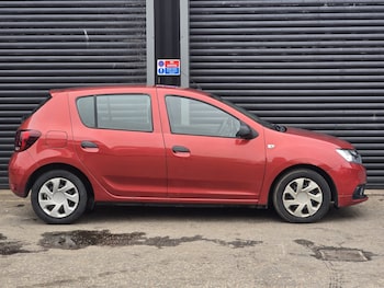 Used Dacia Sandero 2017 for sale - 78296607: Photo