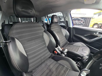 Used Peugeot 2008 2015 for sale - 75904332: Photo