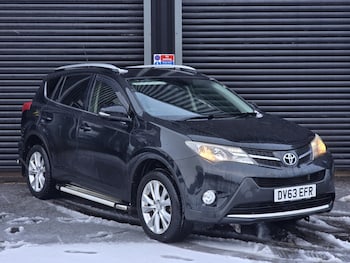 2013 - 2.2 D-4D Invincible 5-Door