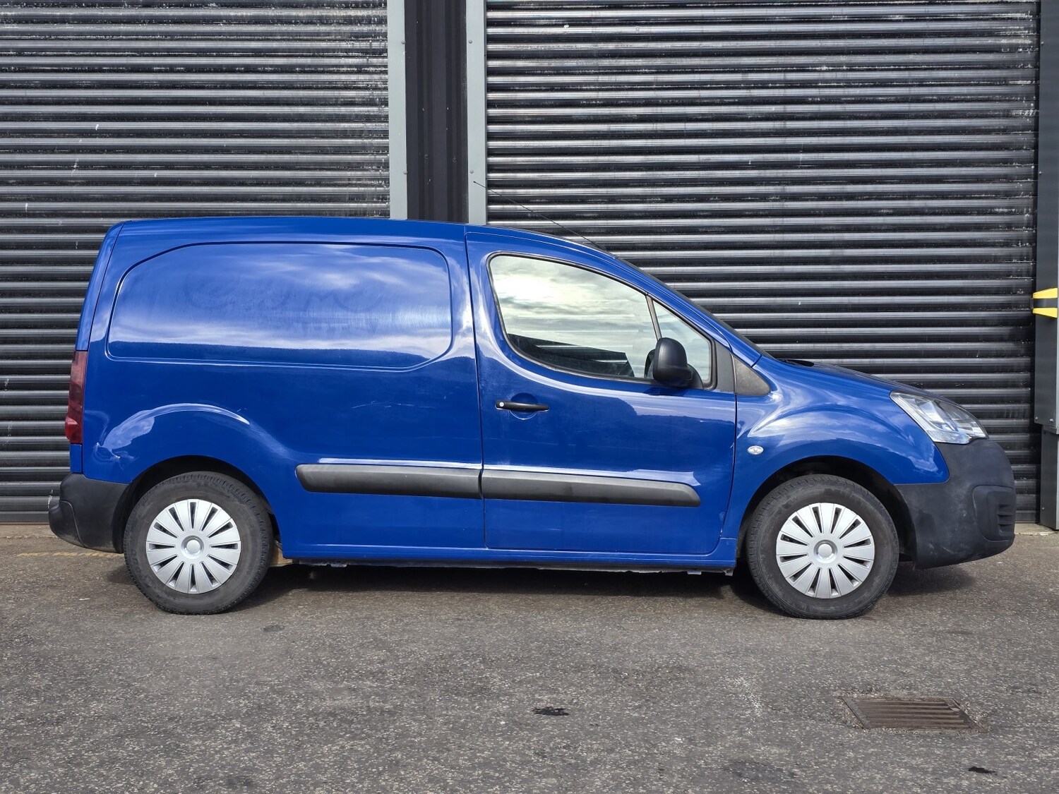 Used Peugeot Partner 2017 for sale - 77945737: Photo 5