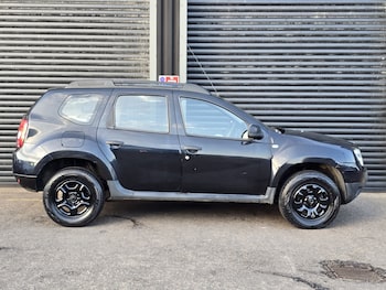 Used Dacia Duster 2014 for sale - 77945718: Photo