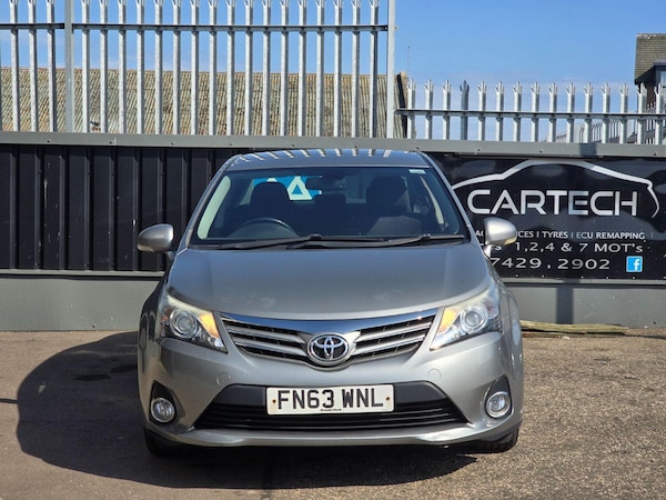 Used Toyota Avensis 2013 for sale - 75330151: Photo 2