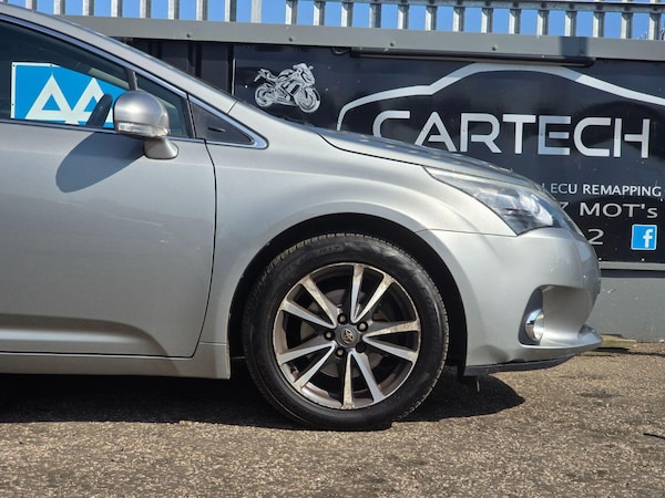 Used Toyota Avensis 2013 for sale - 75330151: Photo 7