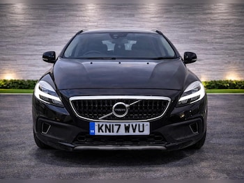Used Volvo V40 2017 for sale - 78615890: Photo