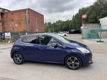 Used Peugeot 208 2013 for sale - 79539981: Photo
