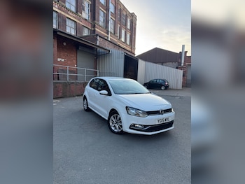 Used Volkswagen Polo 2015 for sale - 78601268: Photo
