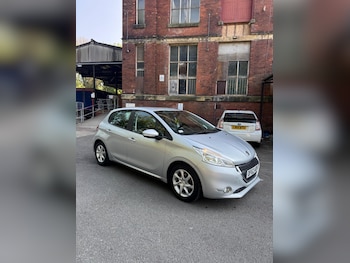 Used Peugeot 208 2012 for sale - 79224934: Photo