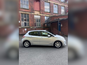 Used Peugeot 208 2012 for sale - 79224934: Photo