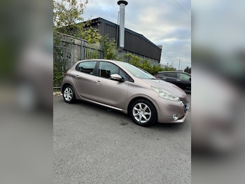 Used Peugeot 208 2012 for sale - 78601829: Photo