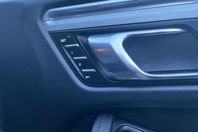 Used Porsche Macan 2016 for sale - 77323566: Photo 24