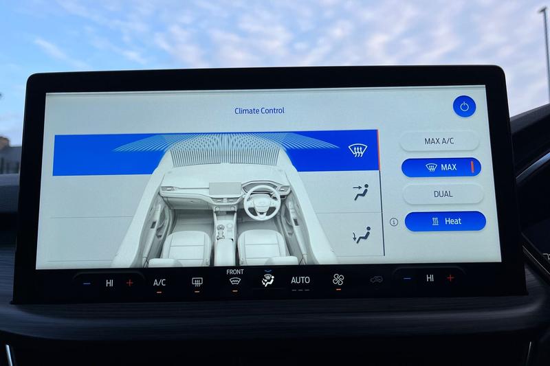 Used Ford Kuga 2025 for sale - 77036927: Photo 31