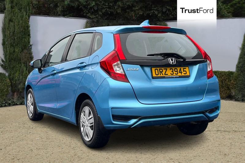 Used Honda Jazz 2018 for sale - 76117430: Photo 2