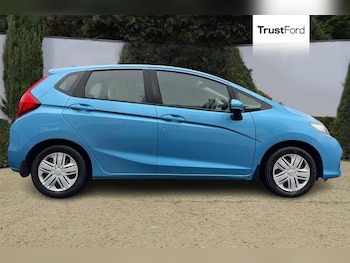 Used Honda Jazz 2018 for sale - 76117430: Photo 3
