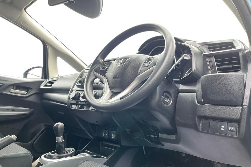 Used Honda Jazz 2018 for sale - 76117430: Photo 9