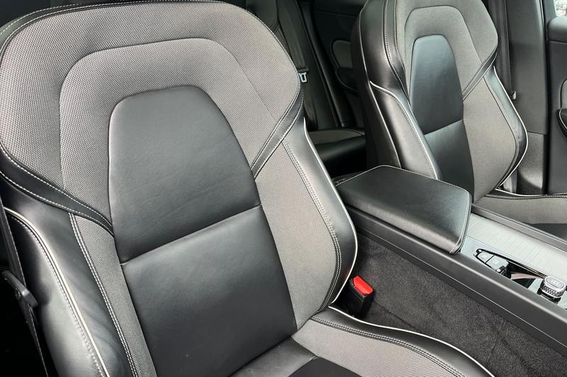 Used Volvo XC60 2023 for sale - 77672578: Photo 17