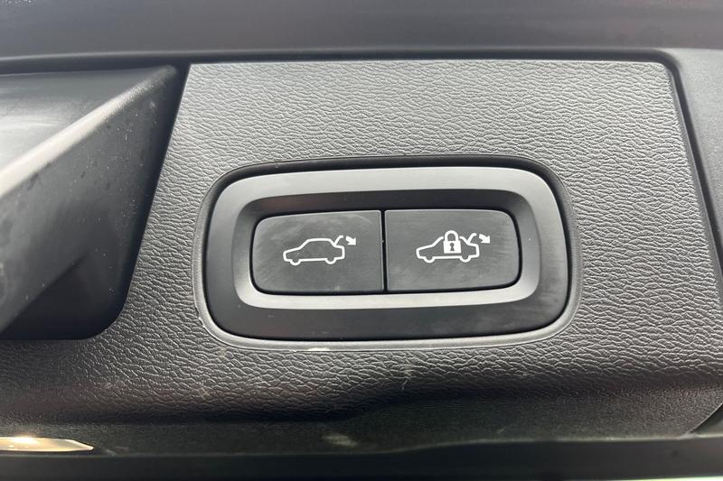 Used Volvo XC60 2023 for sale - 77672578: Photo 22